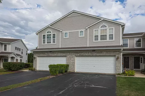 3300 Ronan Dr #3300, Lake In The Hills, IL 60156