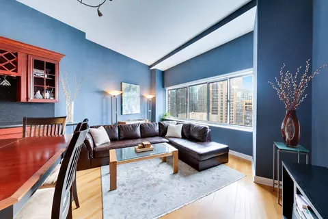 Living - 211 E Ohio St #2902, Chicago, IL 60611 photo 1 of 3