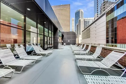 Exterior - 211 E Ohio St #2902, Chicago, IL 60611 photo 4 of 6