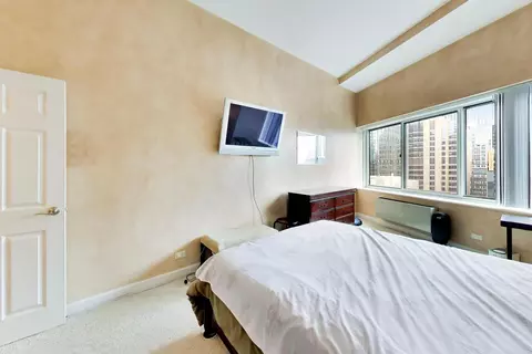 Bedroom - 211 E Ohio St #2902, Chicago, IL 60611 photo 2 of 3