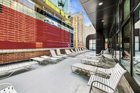 Exterior - 211 E Ohio St #2902, Chicago, IL 60611 photo 3 of 6