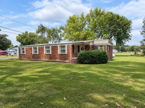 Exterior - 1111 E 7th St, Metropolis, IL 62960 photo 11 of 12
