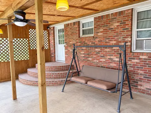 Exterior - 1111 E 7th St, Metropolis, IL 62960 photo 7 of 12