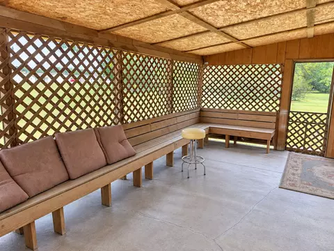 Exterior - 1111 E 7th St, Metropolis, IL 62960 photo 6 of 12