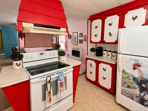 Kitchen - 1111 E 7th St, Metropolis, IL 62960 photo 2 of 4