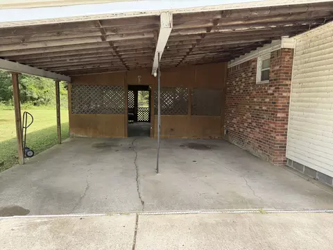 Exterior - 1111 E 7th St, Metropolis, IL 62960 photo 5 of 12