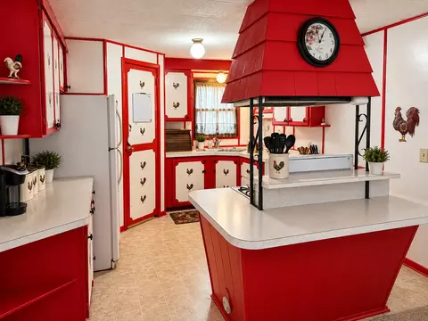 Kitchen - 1111 E 7th St, Metropolis, IL 62960 photo 3 of 4