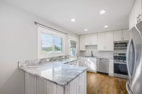 Kitchen - 2050 Shepard Rd, Hoffman Estates, IL 60169 photo 1 of 4