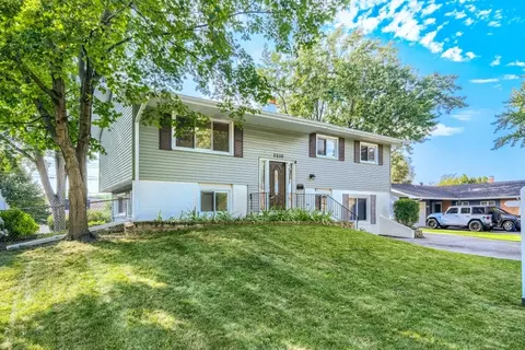 Exterior - 2050 Shepard Rd, Hoffman Estates, IL 60169 photo 5 of 6