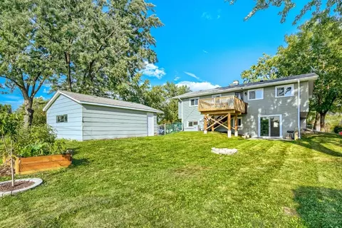 Exterior - 2050 Shepard Rd, Hoffman Estates, IL 60169 photo 4 of 6