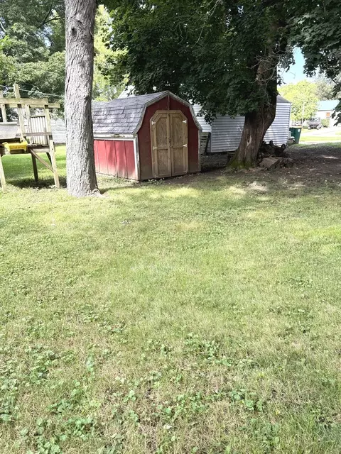 Exterior - 312 Depot St, Walnut, IL 61376 photo 3 of 3