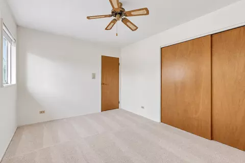 Bedroom - 385 Pleasant St, Hoffman Estates, IL 60169 photo 6 of 6