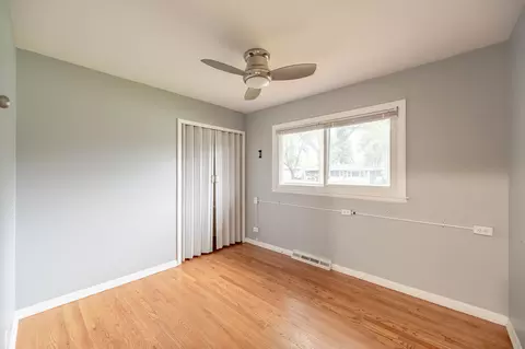 Bedroom - 513 E Highland Ave, Mount Prospect, IL 60056 photo 3 of 3