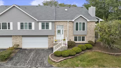11147 Saratoga Dr, Orland Park, IL 60467