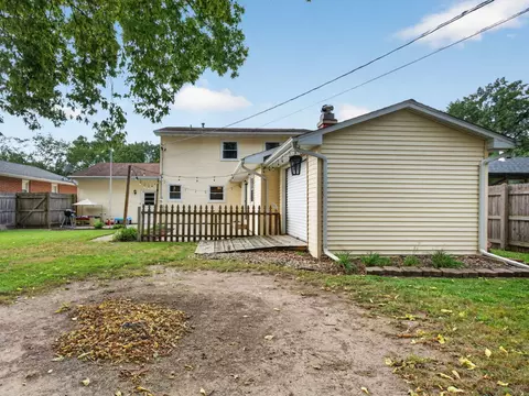 Exterior - 520 Johnson Ave, Morris, IL 60450 photo 8 of 11