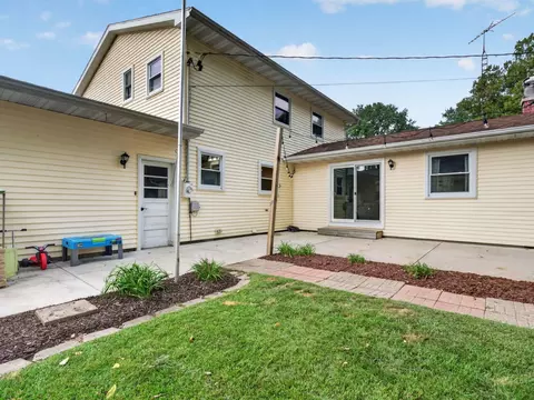 Exterior - 520 Johnson Ave, Morris, IL 60450 photo 5 of 11