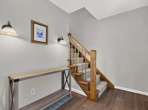 Entry Way - 520 Johnson Ave, Morris, IL 60450 photo 1 of 1