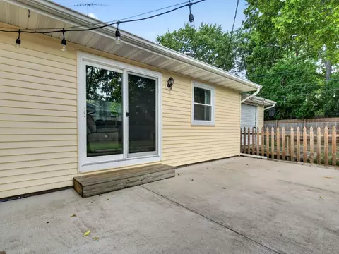 Exterior - 520 Johnson Ave, Morris, IL 60450 photo 4 of 11