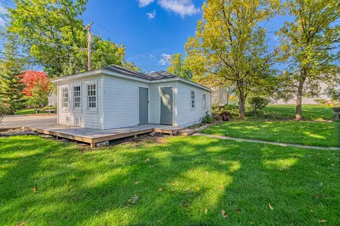 Exterior - 224 S Walnut St, Itasca, IL 60143 photo 5 of 7