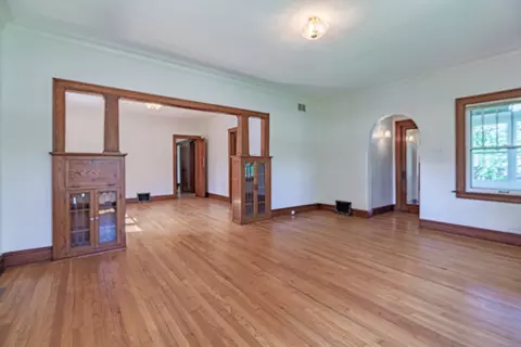 Living - 224 S Walnut St, Itasca, IL 60143 photo 4 of 5