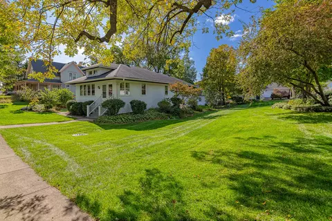 Exterior - 224 S Walnut St, Itasca, IL 60143 photo 2 of 7