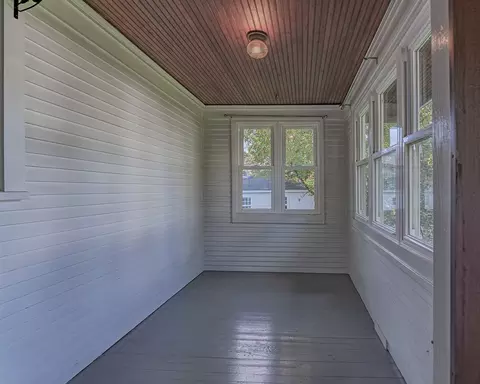 Exterior - 224 S Walnut St, Itasca, IL 60143 photo 4 of 7