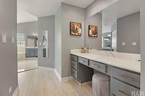 Bath - 7311 Dada Dr, Gurnee, IL 60031 photo 2 of 7
