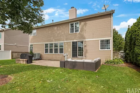 Exterior - 7311 Dada Dr, Gurnee, IL 60031 photo 4 of 5