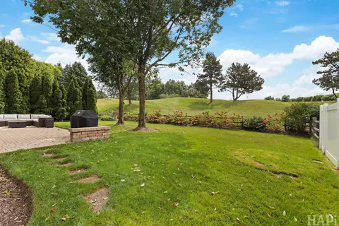 Exterior - 7311 Dada Dr, Gurnee, IL 60031 photo 5 of 5