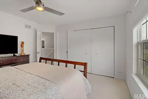 Bedroom - 7311 Dada Dr, Gurnee, IL 60031 photo 3 of 7