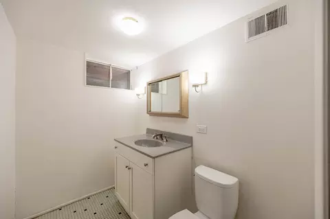 Bath - 104 N Warrington Rd, Des Plaines, IL 60016 photo 2 of 2