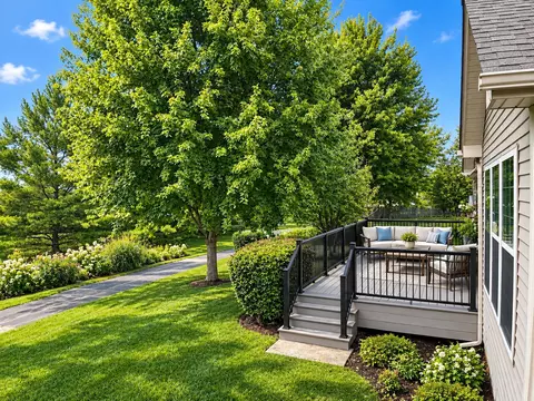 Exterior - 1908 Eton Dr, Hoffman Estates, IL 60192 photo 2 of 3