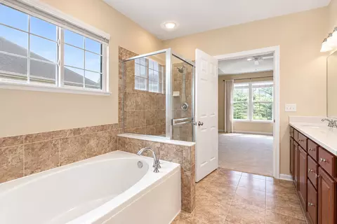Bath - 1908 Eton Dr, Hoffman Estates, IL 60192 photo 1 of 4