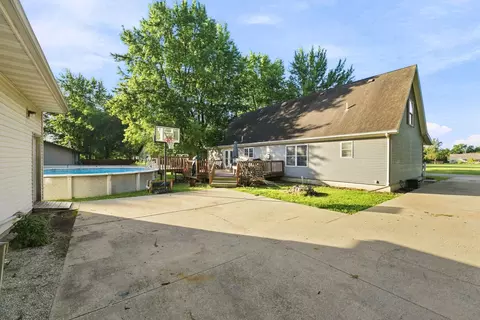 Exterior - 415 E Hamilton St, Odell, IL 60460 photo 6 of 8