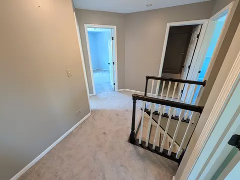 Entry Way - 1350 Northgate Ct, Bartlett, IL 60103 photo 6 of 8