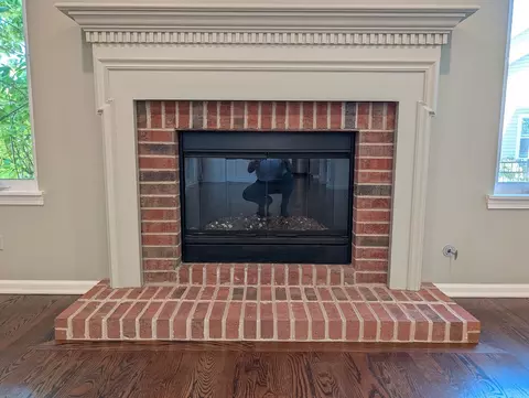 Living - 1350 Northgate Ct, Bartlett, IL 60103 photo 8 of 10