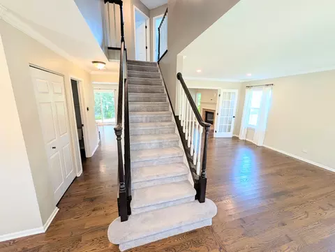 Entry Way - 1350 Northgate Ct, Bartlett, IL 60103 photo 1 of 8