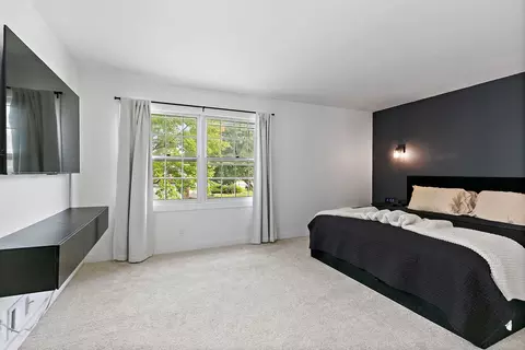 Bedroom - 705 Chestnut Ct, Algonquin, IL 60102 photo 3 of 4