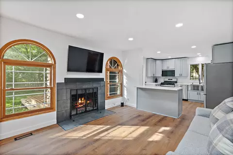 Other - 705 Chestnut Ct, Algonquin, IL 60102 photo 1 of 6