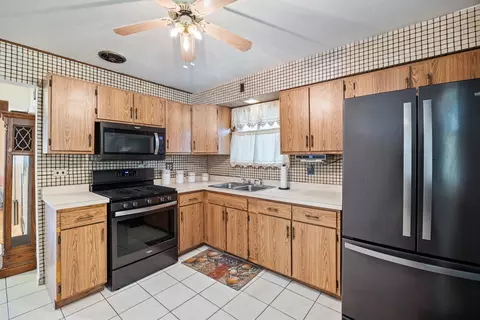 Kitchen - Undisclosed, Chicago, IL 60620 photo 2 of 2