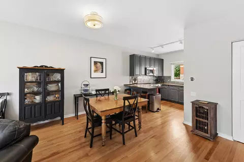 Dining - 1889 Maple Ave #E2, Evanston, IL 60201 photo 1 of 2