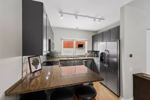 Kitchen - 1889 Maple Ave #E2, Evanston, IL 60201 photo 2 of 2