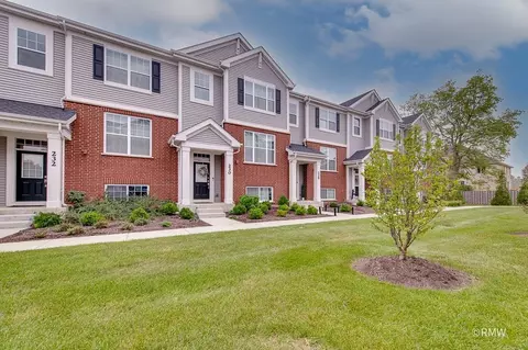 Exterior - 230 Timberleaf Cir, Roselle, IL 60172 photo 2 of 8
