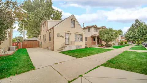 3915 W 104th St, Chicago, IL 60655