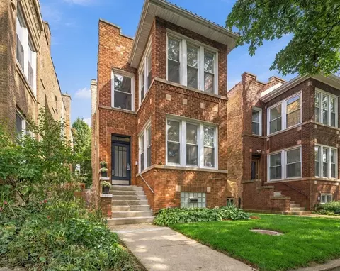6449 N Lakewood Ave, Chicago, IL 60626