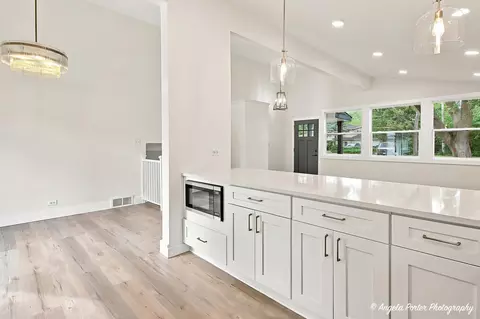Kitchen - 2929 Central Rd, Glenview, IL 60025 photo 6 of 6
