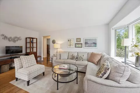 Living - 322 Park Ave, River Forest, IL 60305 photo 2 of 2