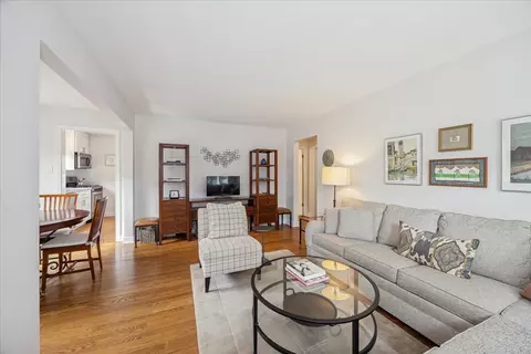 Living - 322 Park Ave, River Forest, IL 60305 photo 1 of 2