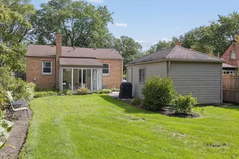 Exterior - 322 Park Ave, River Forest, IL 60305 photo 3 of 4