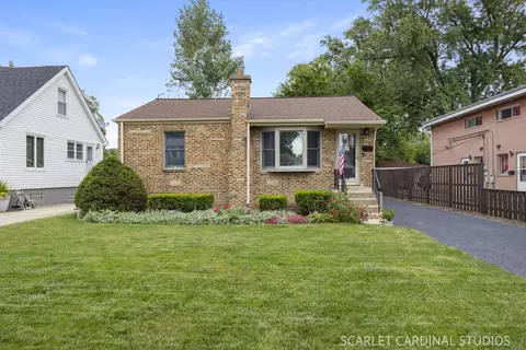 415 N Harvard Ave, Villa Park, IL 60181